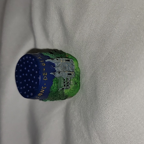 3d Thimble from Quebec - Picture 2 of 4